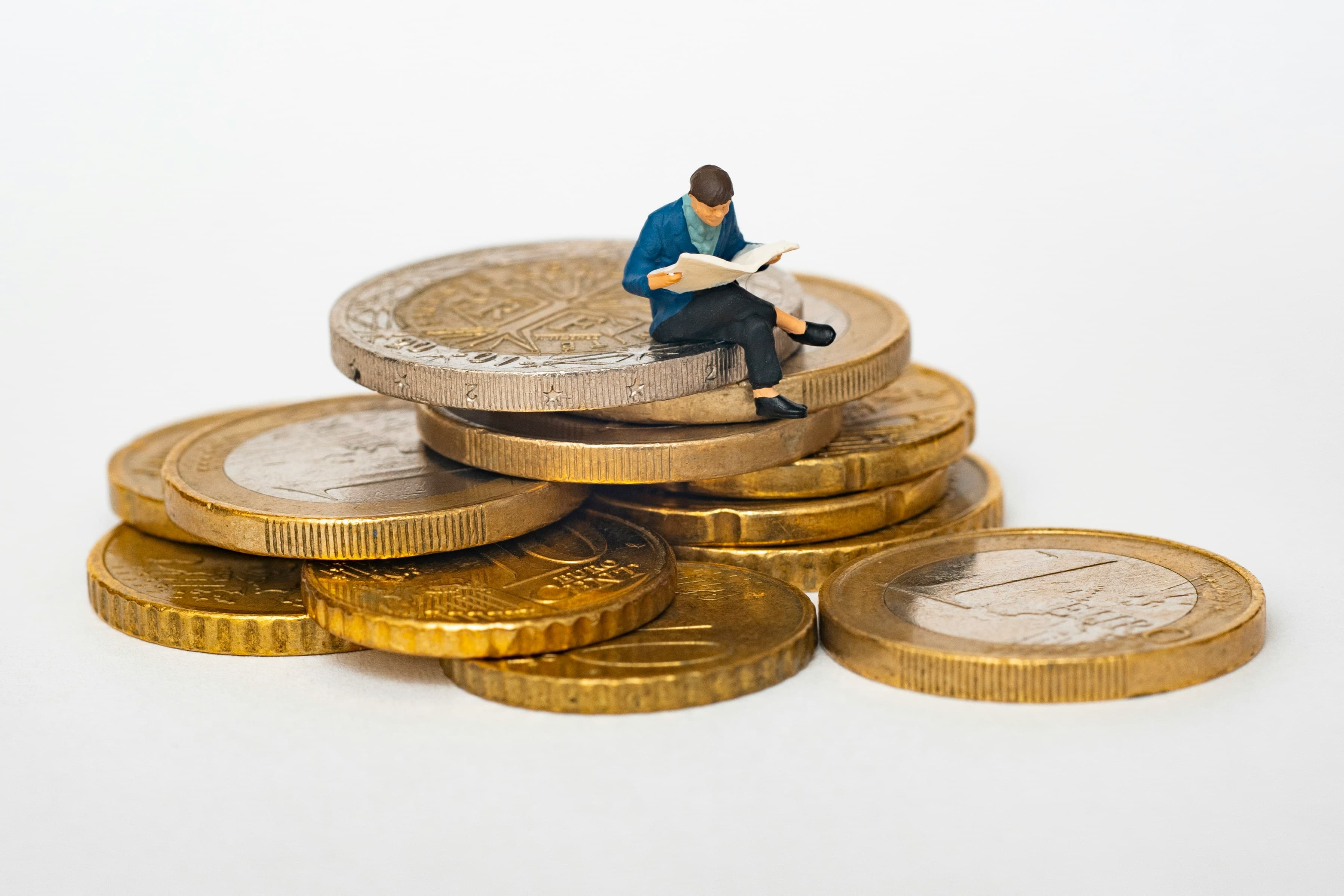 A Complete Guide to Tax-Efficient Investing in the UK